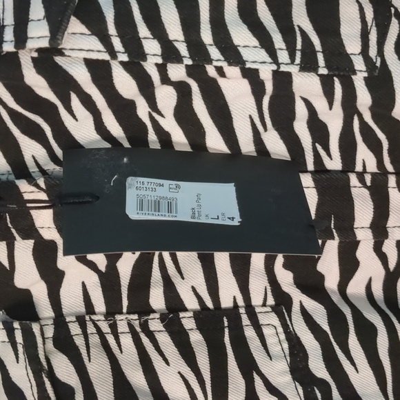 RIVER ISLAND* Ltd edition denim raw hem animal print long sleeve shacket. - Picture 11 of 11